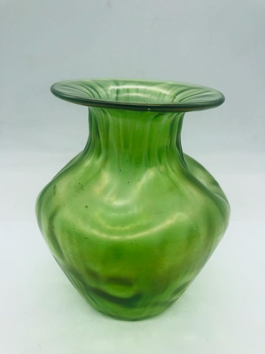 Loetz Crete Rusticana iridescent Art Nouveau glass vase 12 cms H c.1900