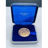 Bahamas 1973 Independence 50 dollar 12 ct Gold (15.65g).