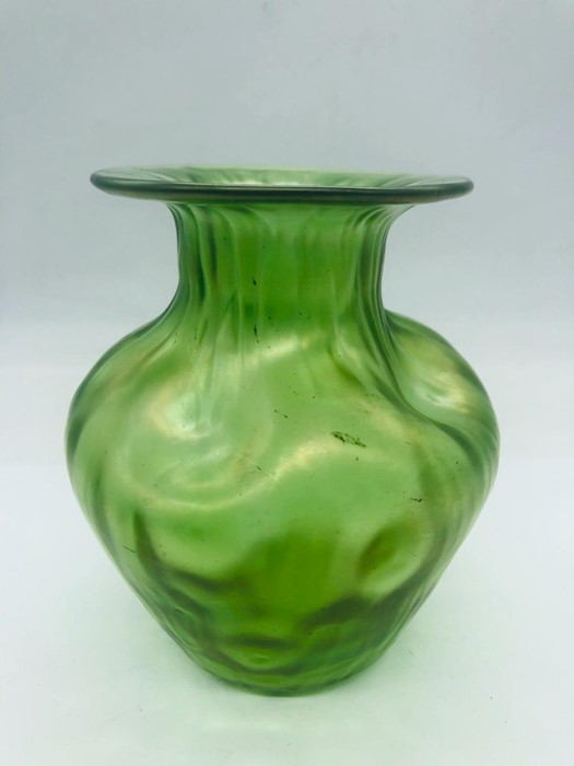 Loetz Crete Rusticana iridescent Art Nouveau glass vase 12 cms H c.1900 - Image 2 of 2