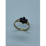 9 ct yellow gold and sapphire ring. Size L.