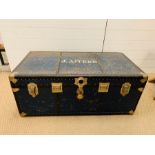 A navy blue travel trunk (100cm x 42cm)