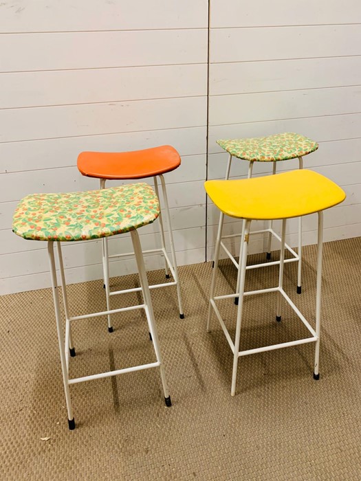 Four mid century 1950's kitchen stools - Image 2 of 2