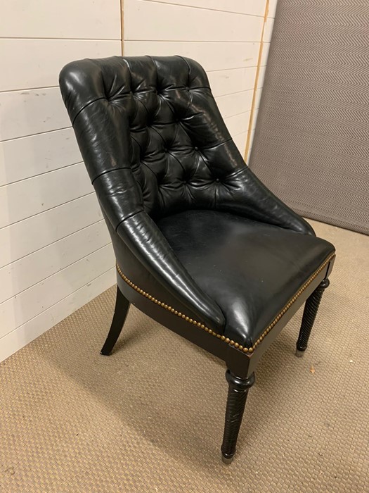 A leather button back club chair - Image 2 of 2