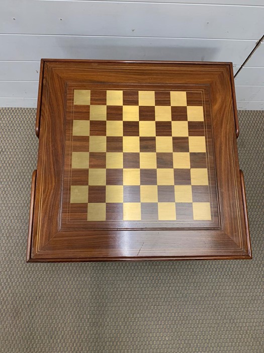 A square games table on cabriole legs (H50cm W56cm) - Image 3 of 4
