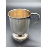 A silver cup (90g)
