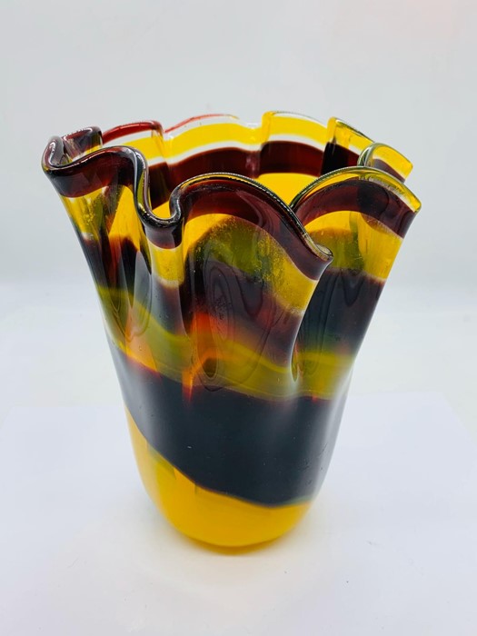 A wave rim vase of acid yellow and dark purple wave - Image 2 of 2