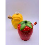 A honey and strawberry jam pot with spoons (H13cm)