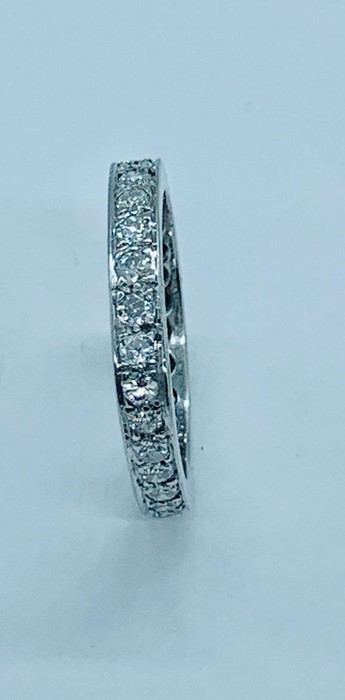 A contemporary diamond eternity ring - Image 6 of 7