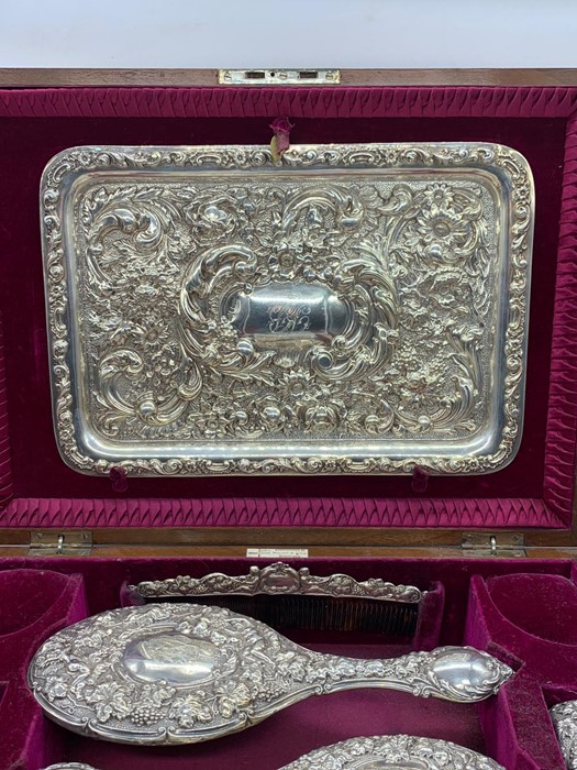 A Walker & Hall silver dressing table set, hallmarked Sheffield 1911, with seven pieces in velvet - Image 3 of 7