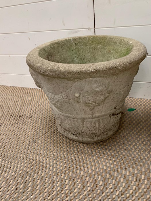 Two re-pressed stone plant pots and a Roman style urn planter - Image 4 of 4