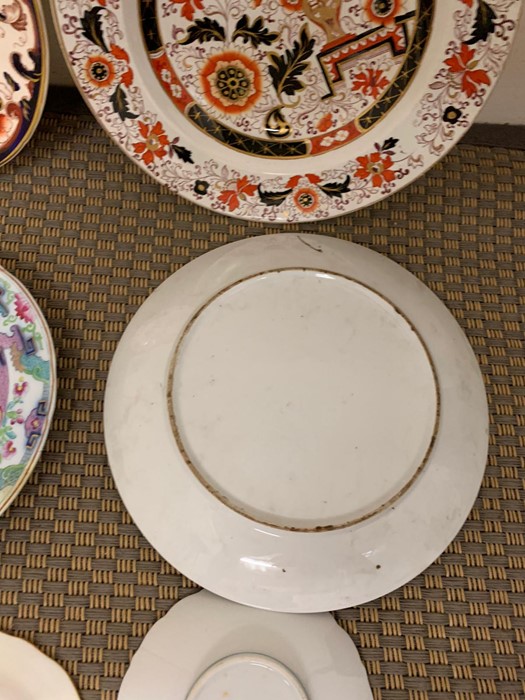 A Collection of Vintage and Antique plates to include Masons Ironstone, Royal Doulton etc. - Image 4 of 5