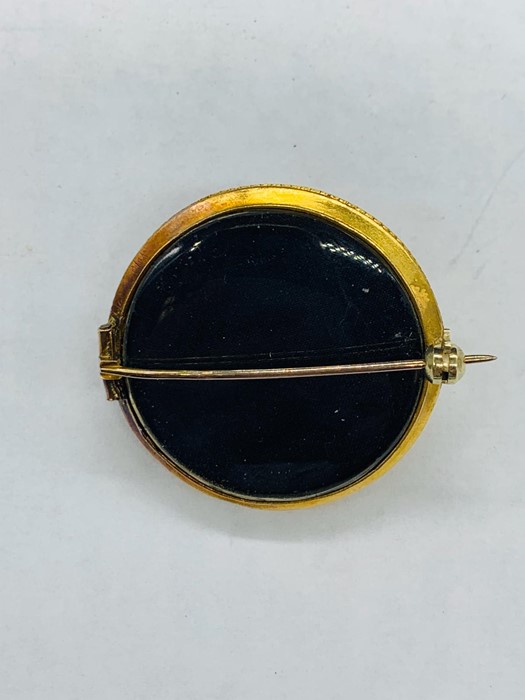 A Gold Brooch with semi precious stones - Image 2 of 2