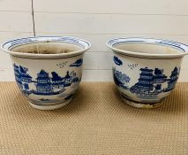 A pair of porcelain oriental pots (H33cm Diam 46cm)