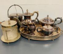 A selection of silver plate to handle teapot, trays and icebucket, include a Mapplin and Webb tea