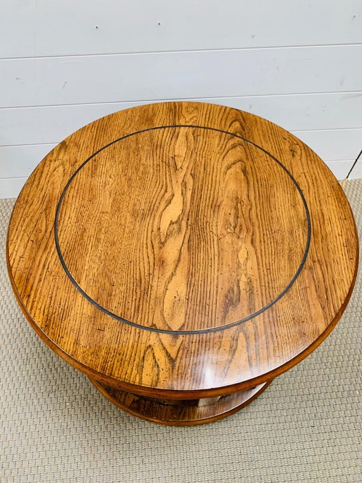 A circular drum occasional table - Image 2 of 3