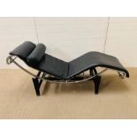 Modern chaise longue from mid 20th century with tubular steel structure and leather base