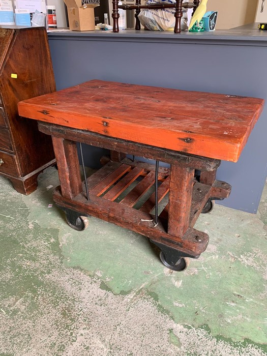 An Industrial work bench or trolley - Image 2 of 3