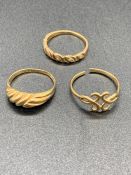 Three 9 ct gold rings (5.1 g Total Weight)