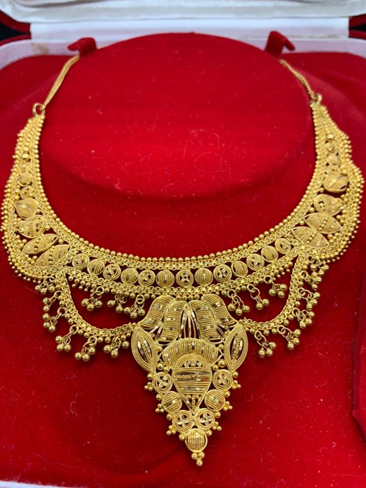 A Boxed Asian Gold Necklace and Earring Set (Approx 50g) - Image 5 of 7