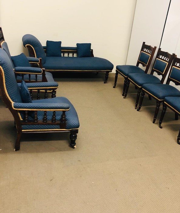A Salon suite comprising Chaise Longue, two armchairs and four chairs, on castors in a blue fabric. - Image 8 of 14