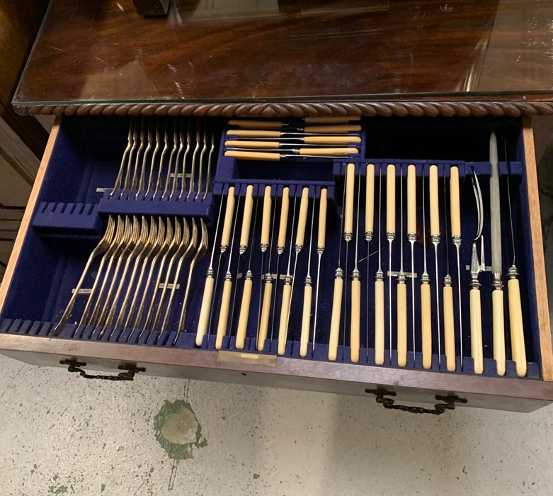 A Mahogany Two Drawer Canteen Of Cutlery (H77cm W75cm D49cm) - Image 2 of 4