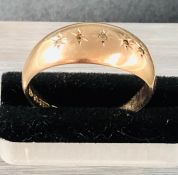 A 9 ct gold ring (1.2g) (Size: P)