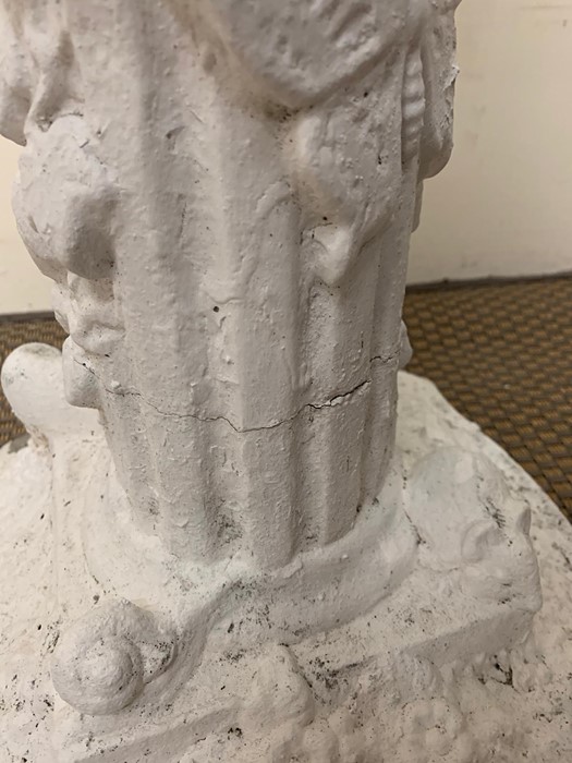 A concrete garden ornament of a little girl sat on a pillar - Image 2 of 2