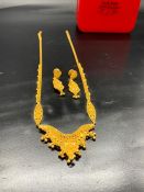 An Asian Gold Necklace and earring set (33.8g)