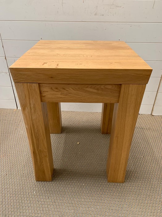 An Oak Side Table (H 65 cm x 50 cm Square)