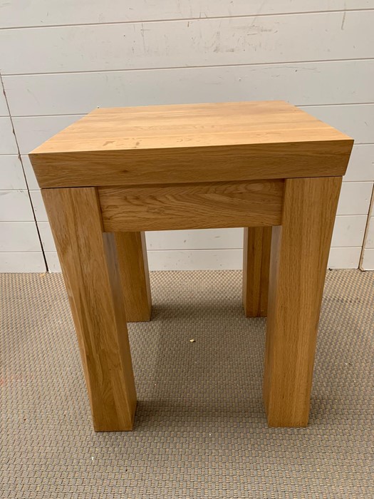 An Oak Side Table (H 65 cm x 50 cm Square) - Image 2 of 3