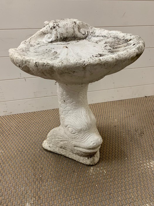 A garden bird bath of a fish holding a clam shell. Height 50cm - Image 2 of 3