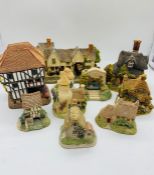 A selection of ten Lilliput Lane Cottages, Little Bee, Gold Top, Pussy Willow, Hampton Moat, Thimble