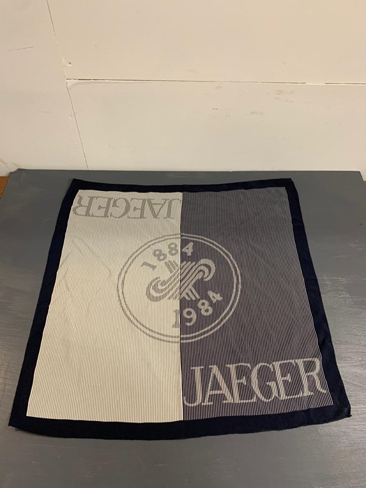Two ladies Jaeger scarfs (60cm x 60cm 85cm x 87cm) - Image 2 of 6