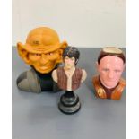 A mixed selection of Star Trek and Lord of the Rings collectable to include a money box, cup and