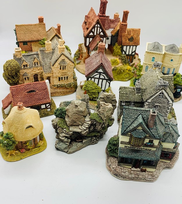 A selection of ten Lilliput Lane Cottages, Lakeside House, St Govan's Chapel, Moreton Manor, Acore