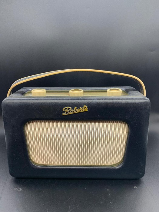 A vintage Roberts radio