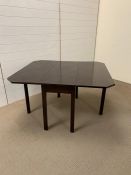 Mahogany gateleg dining table (H69cm W120cm D107cm)