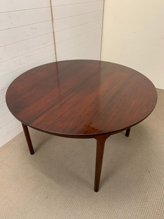 An extendable Dining room table (H76cm Diam 122cm) - Image 4 of 4