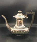 A Silver Coffee Pot (E Co Ltd), hallmarked Birmingham 1901 (Approximate Weight 695g)