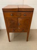 George III mahogany gentleman's dressing table in the style of Gillow's. 50sq x 87cm H