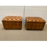 Pair of button back leather footstools on bun feet (H38cm W62cm D40cm)
