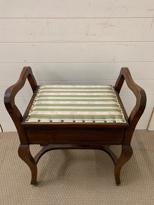 Mahogany piano stool with stretcher - Image 2 of 3