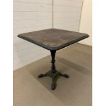 Square table with metal base (H71cm Diam 70cm)