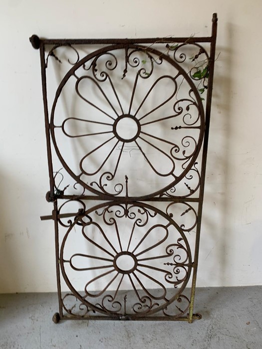 Salvaged Victorian scroll gates (170cm x 90cm) - Image 2 of 4