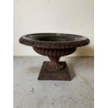 Metal garden urn planter (H24cm)