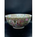 A Chinese famille rose large bowl. Dia35cm H16cm