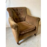 Button back lounge chair