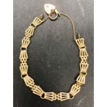 A Gold bracelet in 9 ct yellow gold (10.5g)