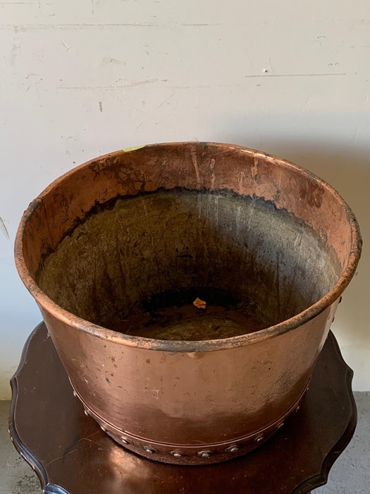 Large Copper riveted pot (H33cm Dia 50cm) - Image 3 of 3