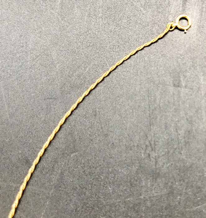 An 18 ct gold chain (2.7g) - Image 3 of 3